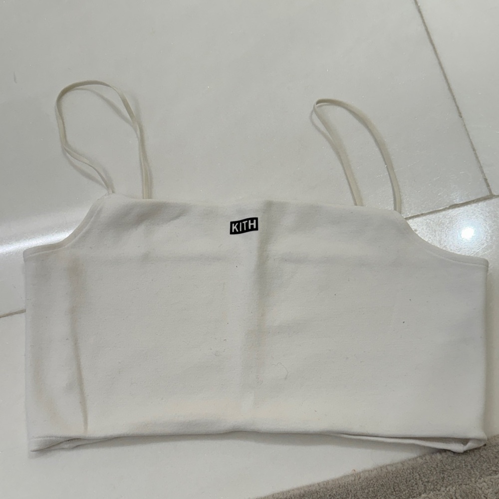 Kith white crop top has been worn size xs